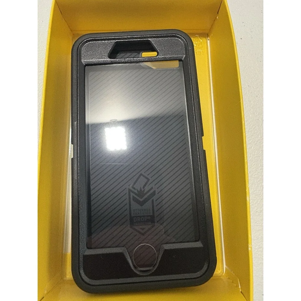 Otterbox Defender Series Case & Holster For iPhone SE (3/2) & iPhone 8/7, Black